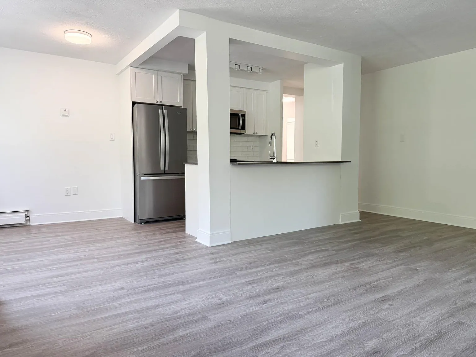 1 bed, 485 sqft, $1,882 — Photo 3
