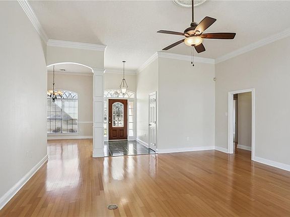 4th image of 3 Magnolia Ridge Ct