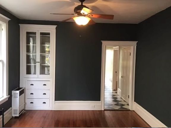 Dining room leads into the kitchen.