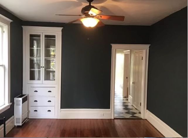Dining room leads into the kitchen.