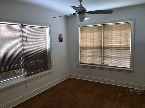 4th image of 5946 NE 4th Ct