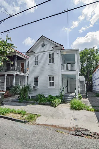 74 Smith St #A Photo 1