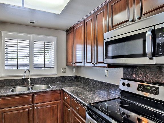 5th image of 131 Briarwood Ln #123