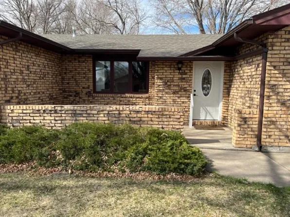 911 Hahn Ave, North Platte, NE 69101