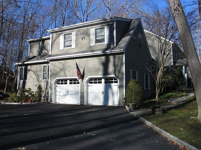 1st image of 40 Brett Ln