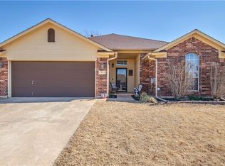 1921 Old Central Dr, Norman, OK 73071