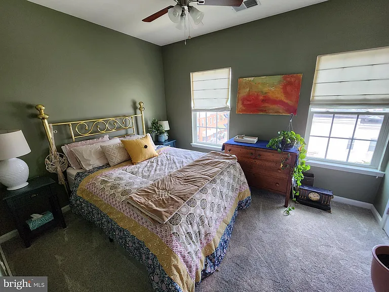 4517 Foster Ave — Photo 17