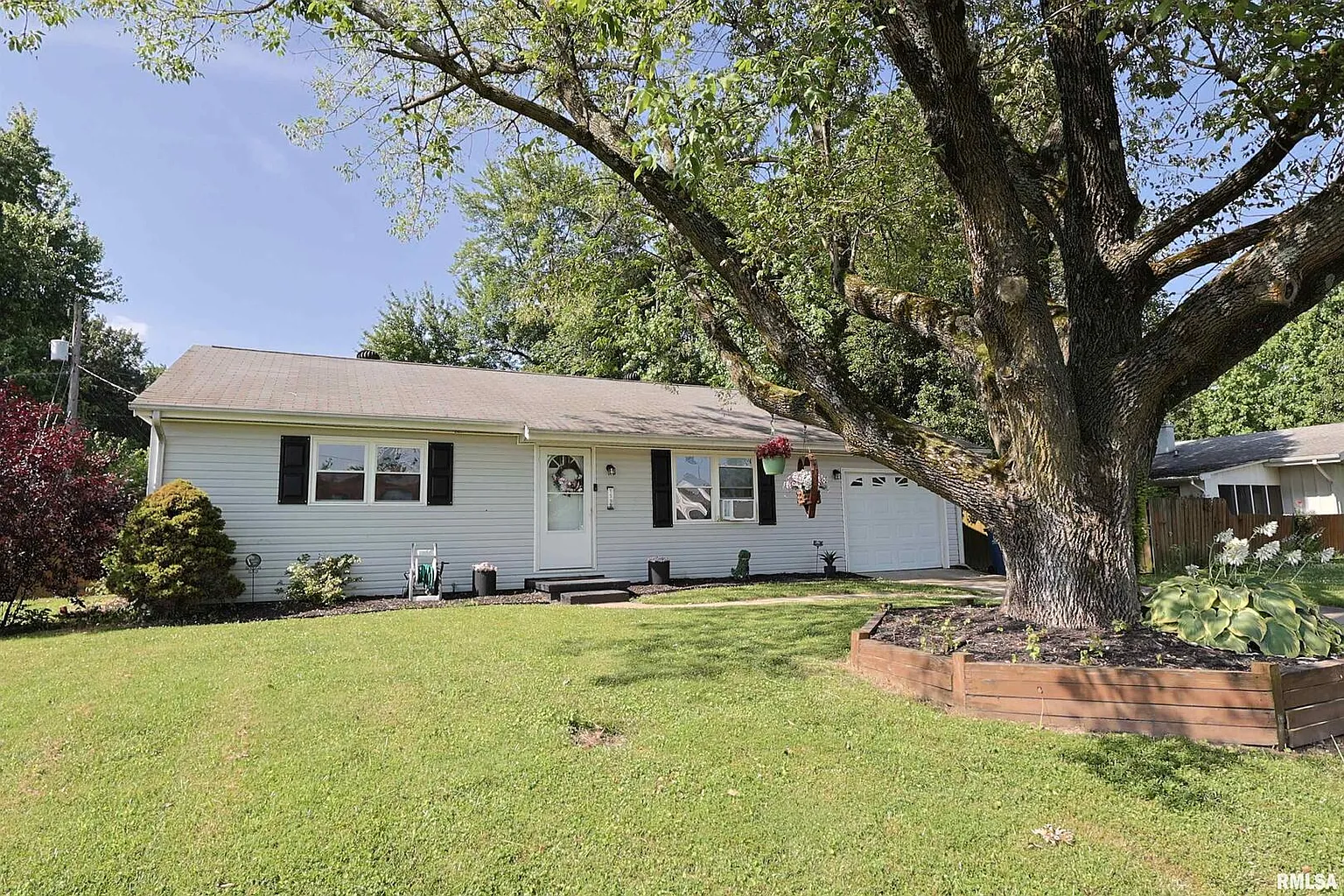 1519 Ruth Ann Dr photo 1