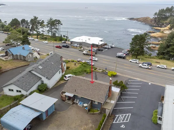 318 N Highway 101, Depoe Bay, OR 97341