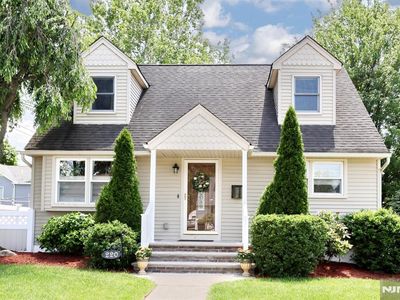 220 New Jersey Ave, Bergenfield, NJ, 07621