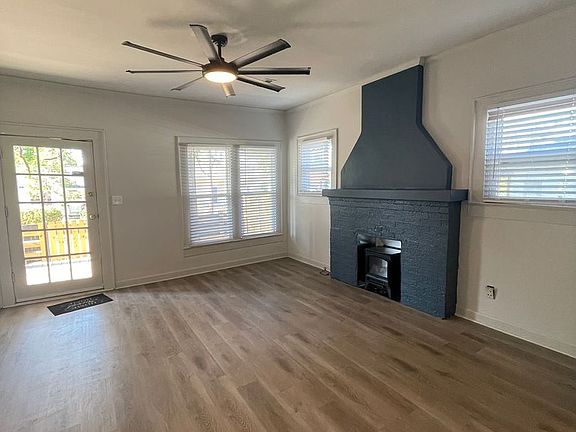 3rd image of 2409 Kirby Ave