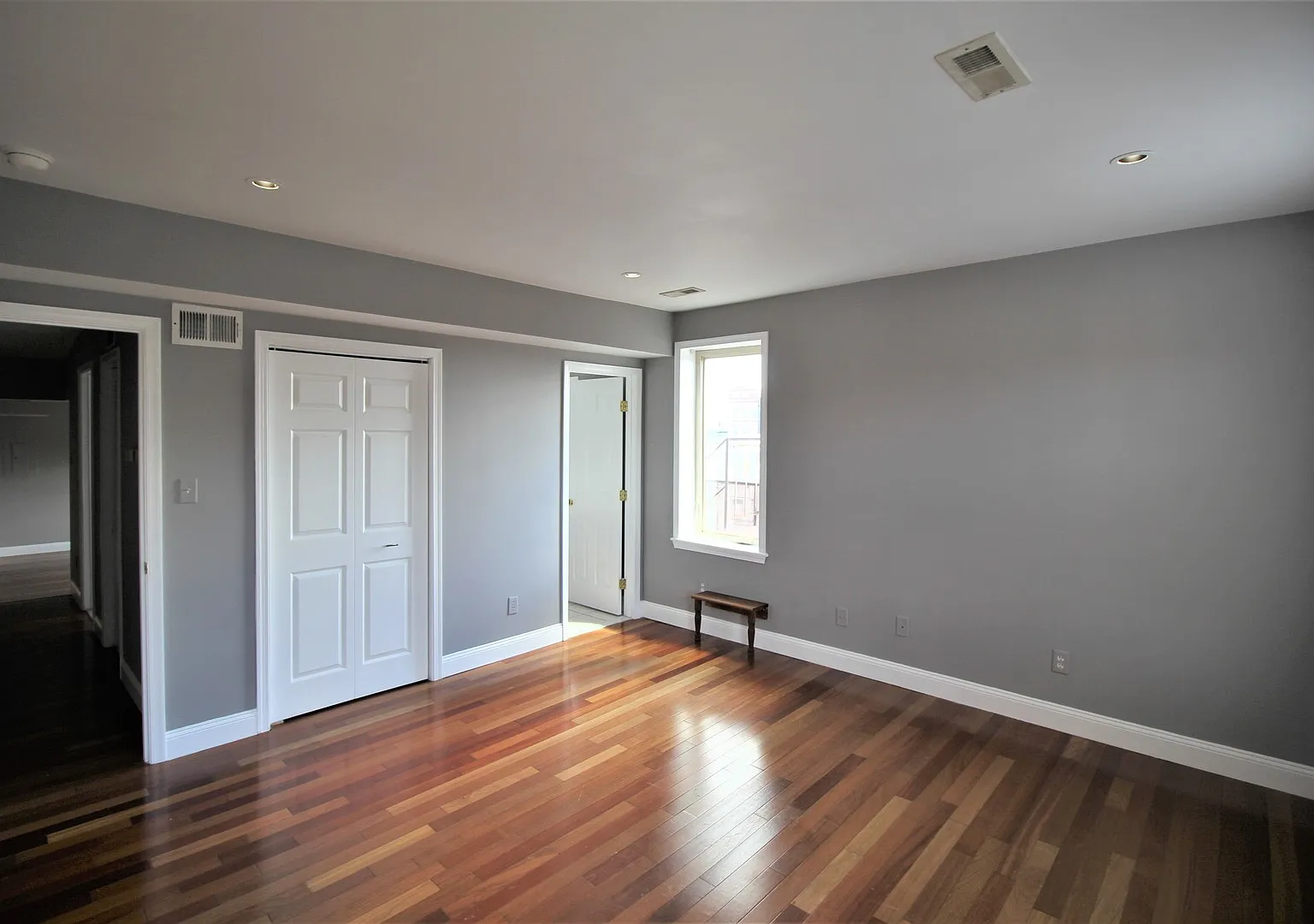 743 S Montford Ave — Photo 4