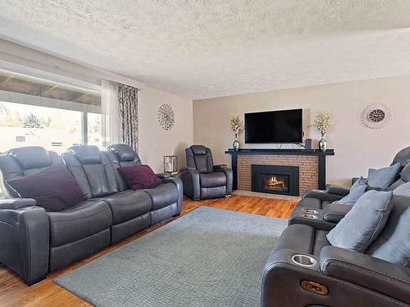 5th image of 2515 W Rosewood Ave