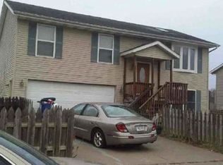 6117 Appomattox Rd, Davenport, IA 52806