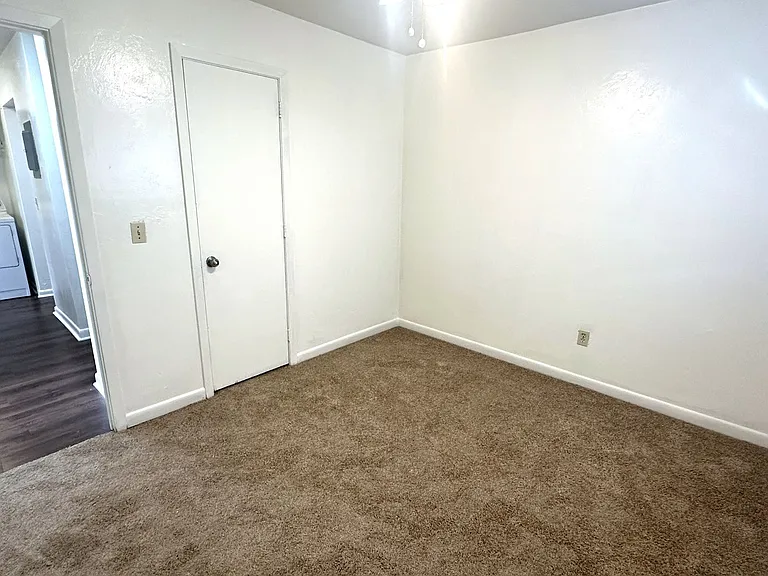 303 S Lipona Rd — Photo 14