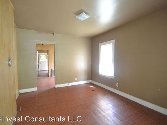 3rd image of 166 Escalon St