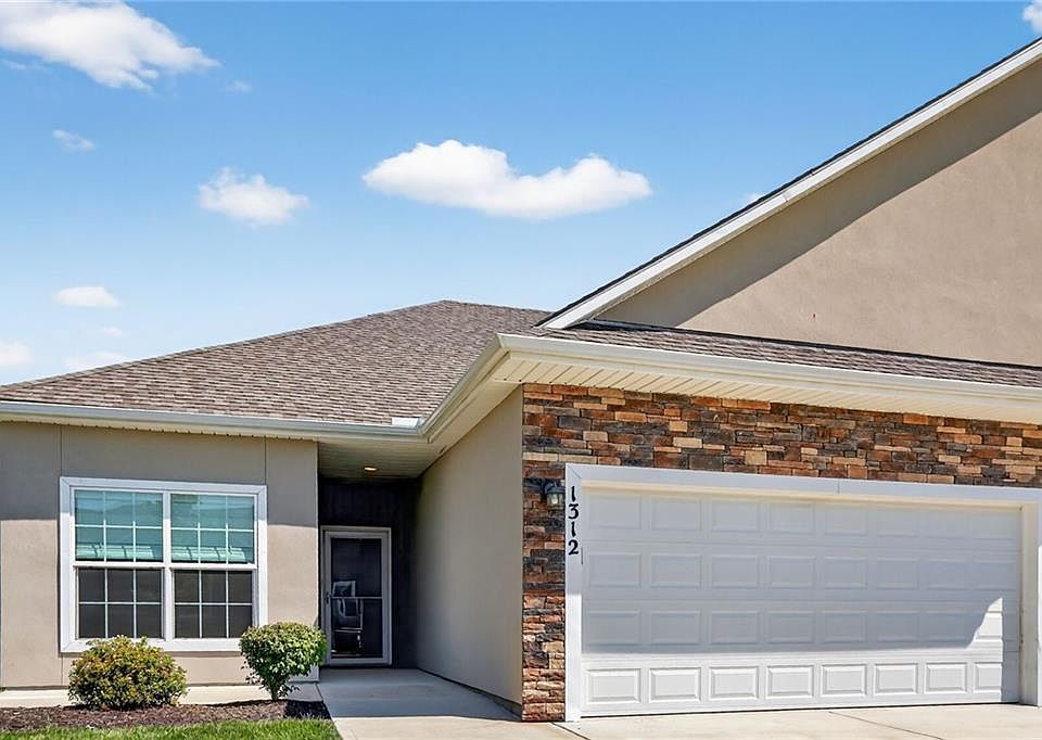 1st image of 1312 Villa Ln
