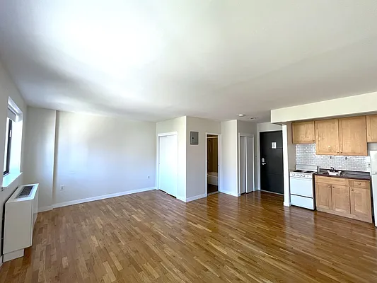 Rented by Akam Sales and Brokerage | media 1