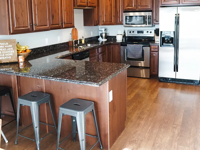 529 W Bountiful Way — Photo 2
