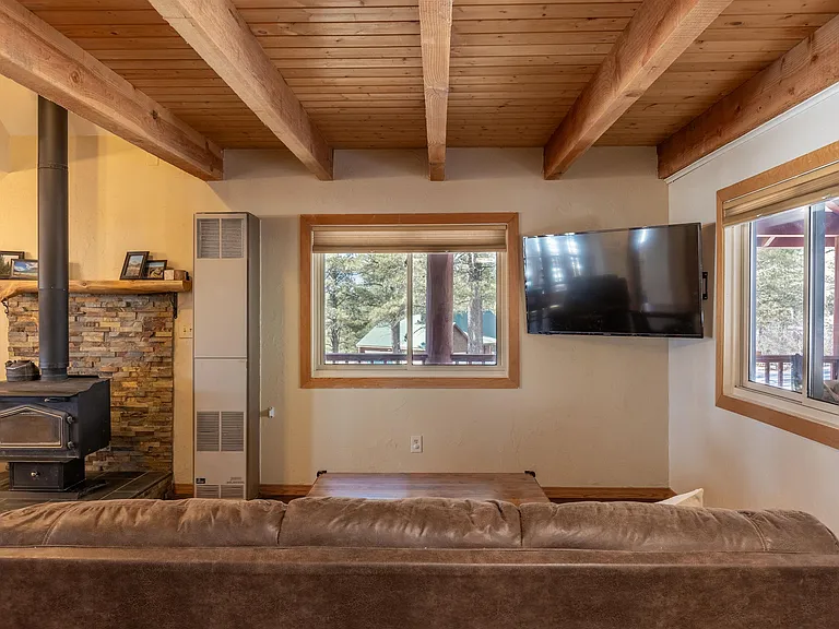 1810 Shenandoah Dr — Photo 7