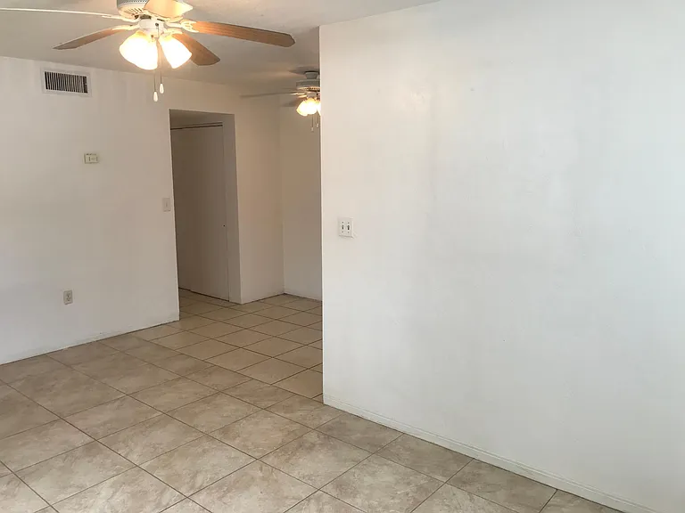 116 S Coates St #5 — Photo 8