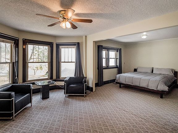 251WGrandBlvd-122