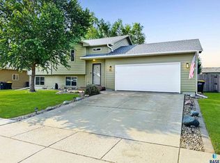 7809 W 44th St, Sioux Falls, SD 57106