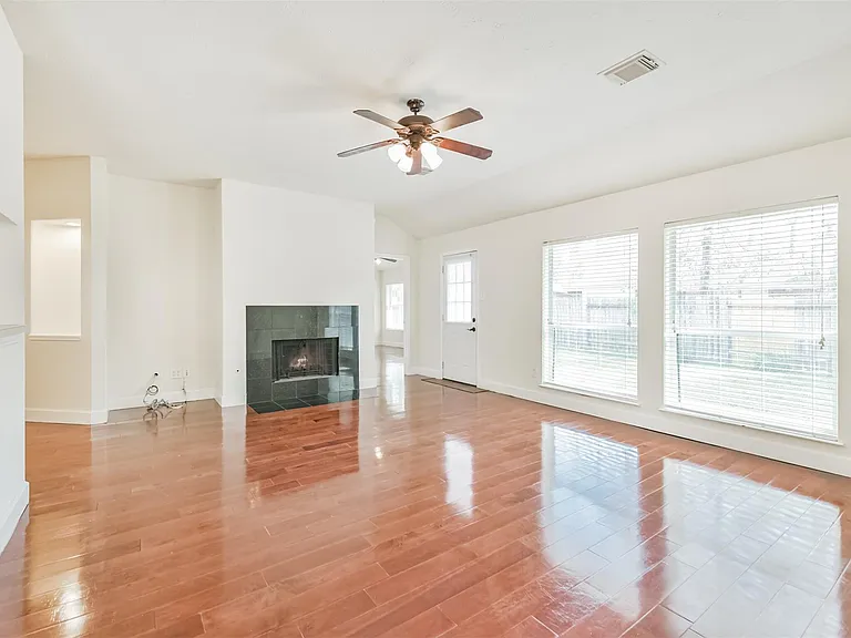 7 Heron Hollow Ct — Photo 12