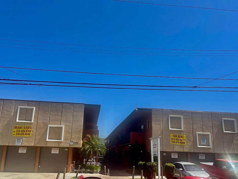 1st image of 1032 Larch St