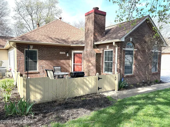 3214 Graystone Manor Pkwy, Louisville, KY 40241