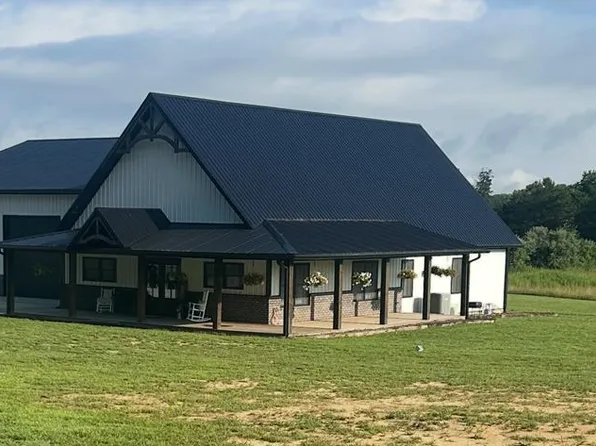 136 Falling Leaf Rd, Jamestown, TN 38556