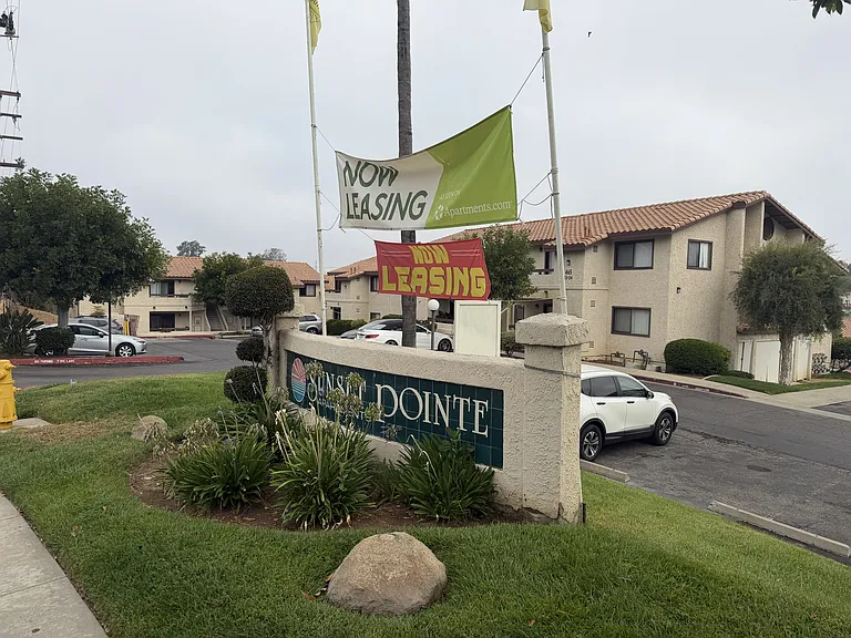 Sunset Pointe — Photo 20