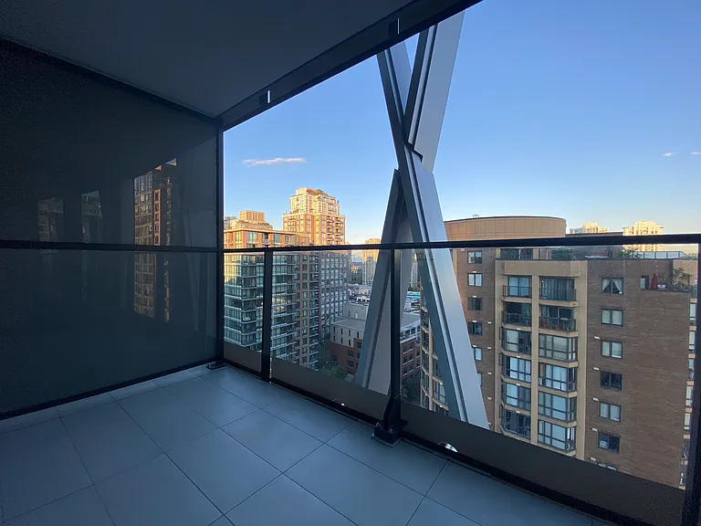 1111 Richard St #1506 — Photo 15