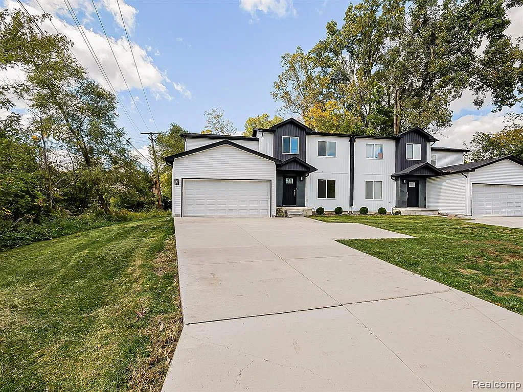 3 bed, 2.5 bath, 1600 sqft, $2,950 — Photo 3