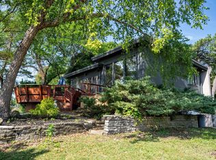 S23W22907 Orchard Ln, Waukesha, WI 53186