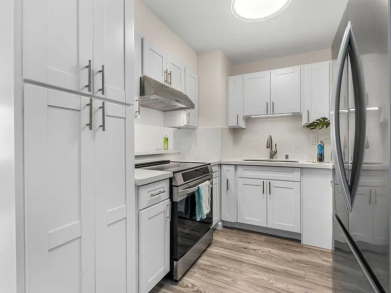 731 Amana St #703 — Photo 12
