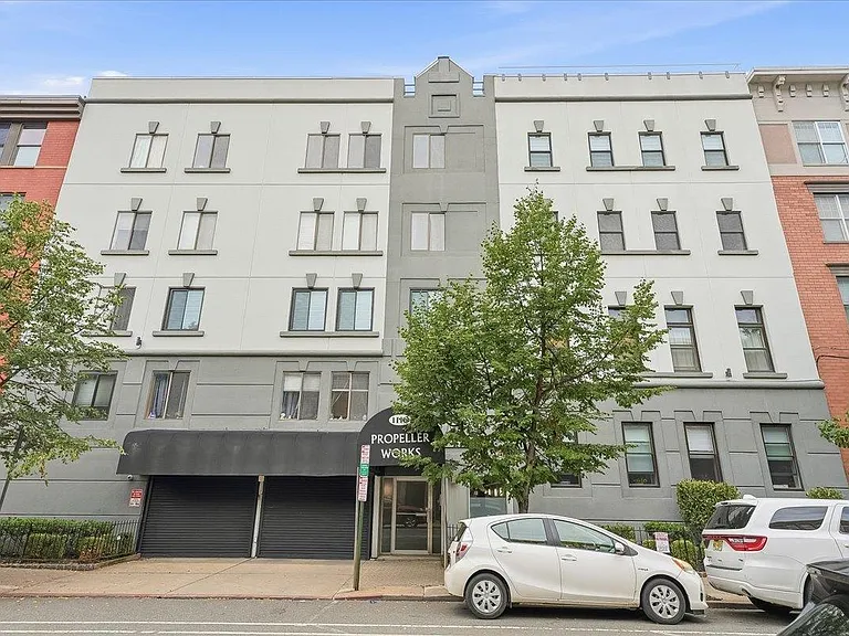 1110 Clinton St #16 — Photo 22
