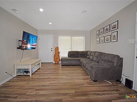 5th image of 1621 Burkedale Dr