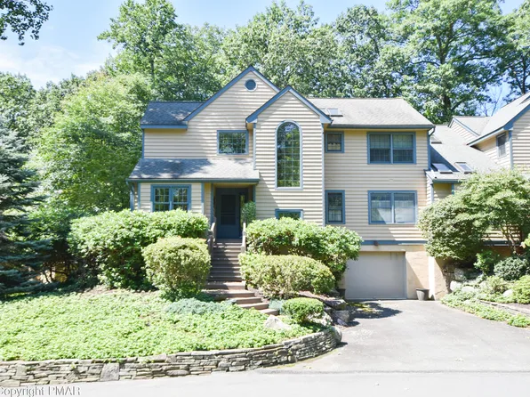 605 Buck Cir, Buck Hill Falls, PA 18323
