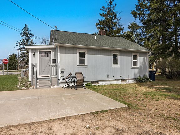 4th image of 602 E Cayuga St