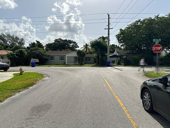 5th image of 3604 NW 26th Ave