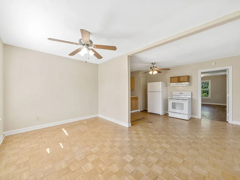 313 La Manda Blvd — Photo 3