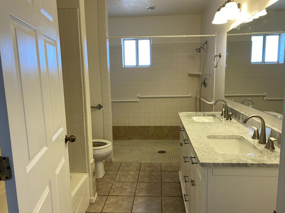 1st image of 12 Camino De Vaca