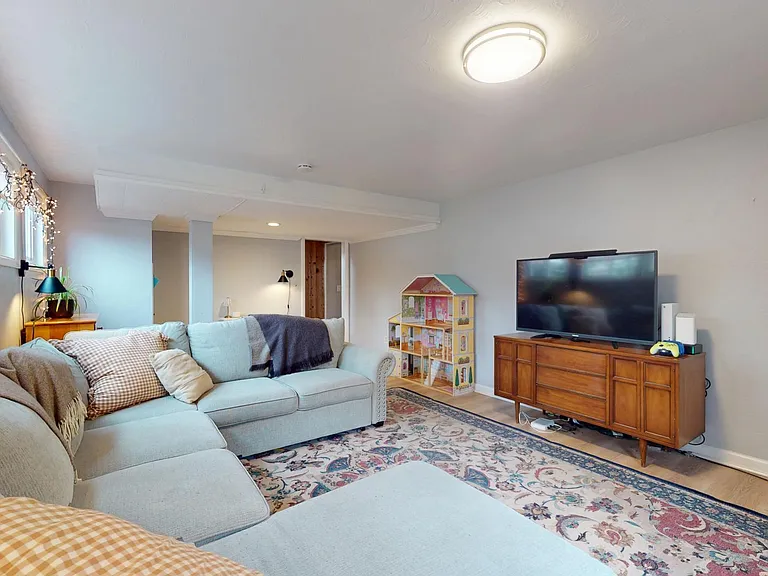 3502 Stark St — Photo 22