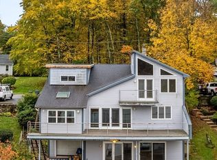 14 Bumpy Ln, Methuen, MA 01844