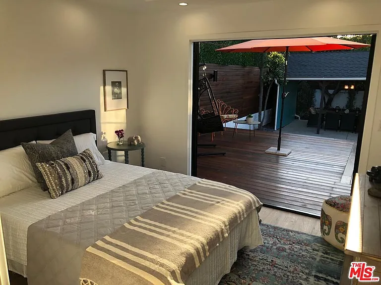 4217 Irvine Ave — Photo 13