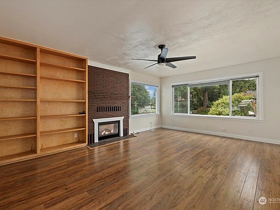 3rd image of 5112 192nd Street SW