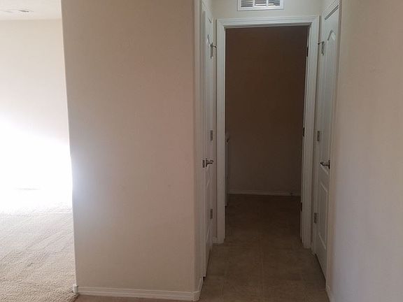 3rd image of 11009 Marina Gate Trl NE