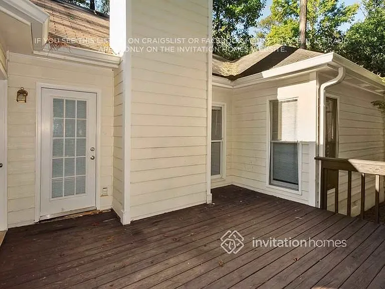 235 Fairview Chase — Photo 2