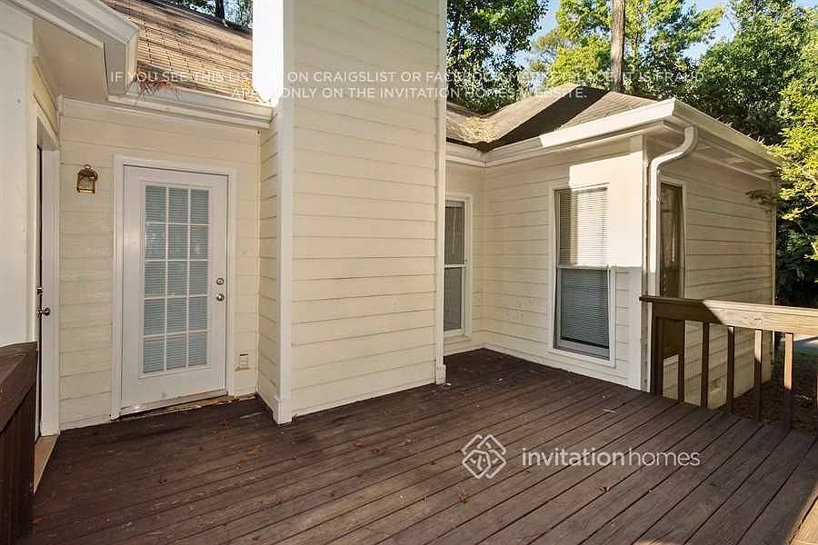 2nd image of 235 Fairview Chase